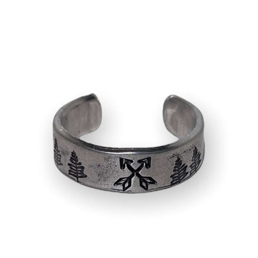 Handmade 9 stamped arrow mountains & forest‎ scene hypoallergenic wrap ring